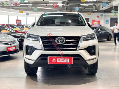 Xe Toyota Fortuner 2.7V 4x2 AT 2021
