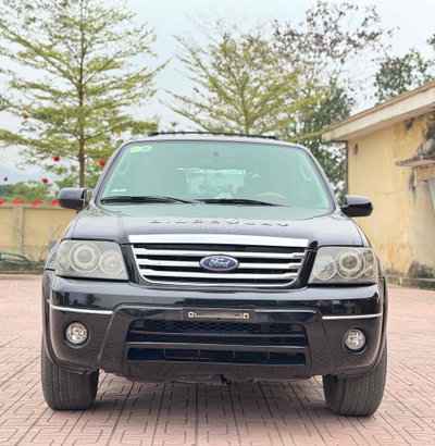 Ford Escape 208 Đen
