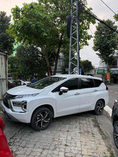 Mitsubishi Xpander 7 chỗ Trắng