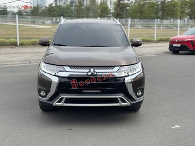 Xe Mitsubishi Outlander 2.0 CVT 2021