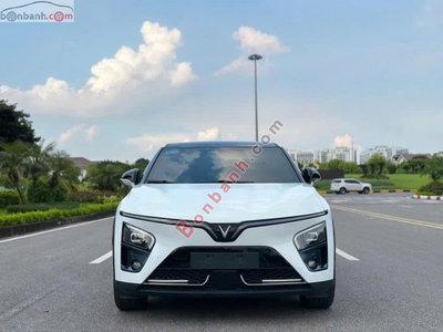 Xe VinFast VF7 Plus AWD 2026