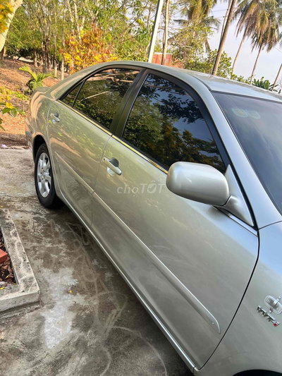 Toyota Camry 2005 LE 2.4 - 2000 km