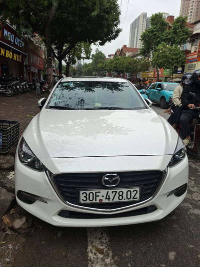 Mazda 3 Trắng 5 chỗ