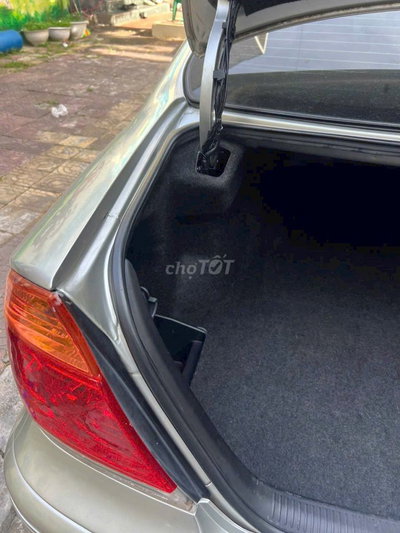 Toyota Camry Bạc 5 chỗ