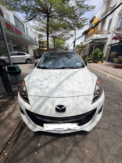 Mazda 3s màu Trắng