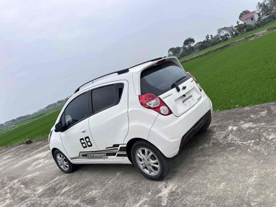 Chevrolet Spark Số sàn 5 chỗ