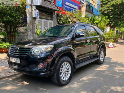 Xe Toyota Fortuner 2.7V 4x2 AT 2014