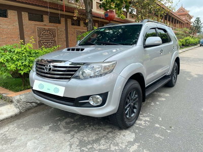 Toyota Fortuner 2015 2.5G Bạc