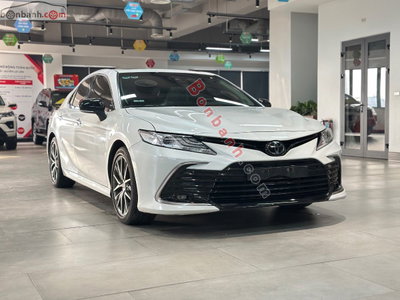Xe Toyota Camry 2.0Q 2022