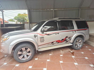 Ford Everest 2011 Bạc 210000 km