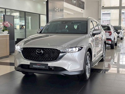 Mazda CX-8 màu Bạc Mới