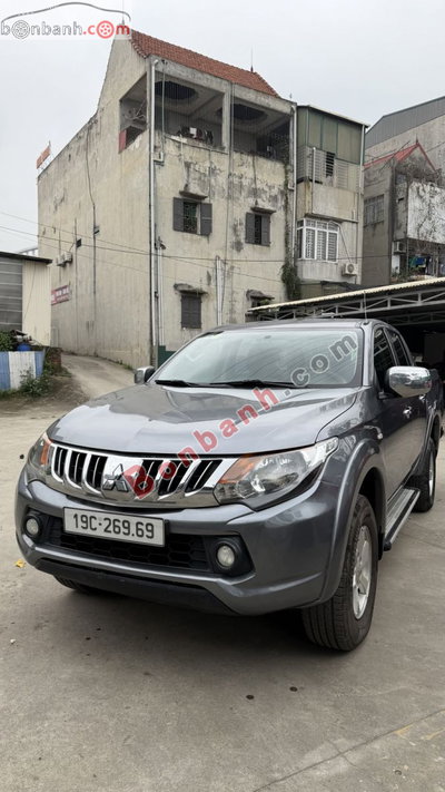 Xe Mitsubishi Triton 4x2 AT 2016