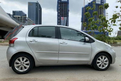 Toyota Yaris 2011 màu Bạc