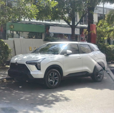 Mitsubishi Xforce GLX Trắng 1 vạn km