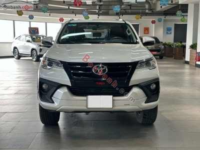 Xe Toyota Fortuner 2.7V 4x2 AT TRD 2019