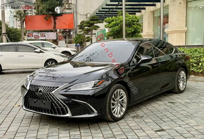 Xe Lexus ES 300h 2023