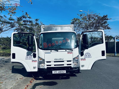 Xe Isuzu QKR QMR77HE4 Thùng Kín 2023