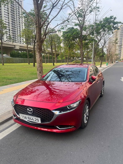 Bán Mazda 3 sedan bản luxury, odo chuẩn 5307km