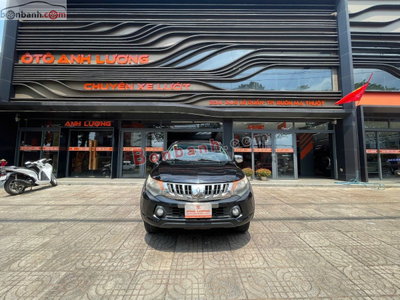 Xe Mitsubishi Triton 4x2 AT 2015