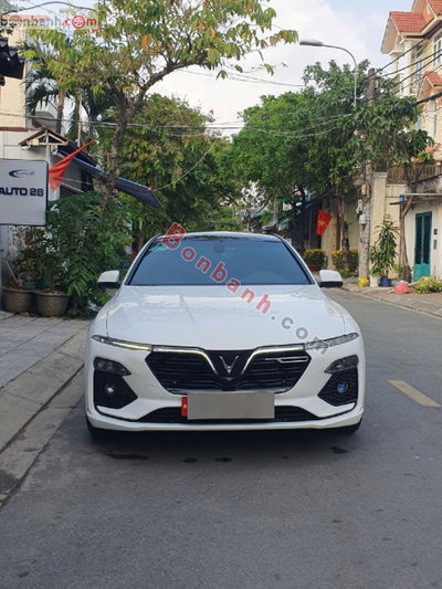 Xe VinFast Lux A 2.0 Premium 2.0 AT 2021