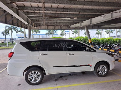 Toyota Innova 2018 Số sàn Trắng