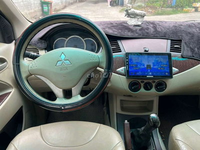 Mitsubishi Zinger 2008 Bạc