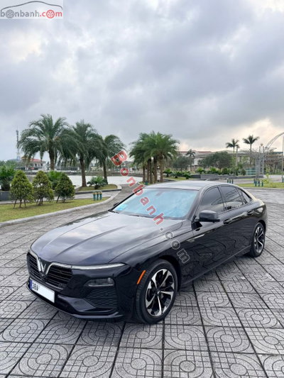Xe VinFast Lux A 2.0 2022