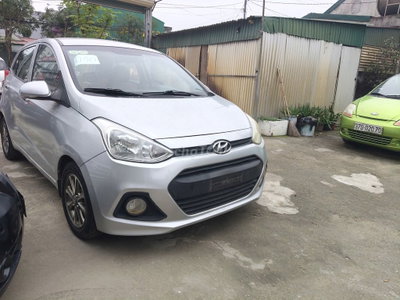 Hyundai i10 bản đủ nguyên màu