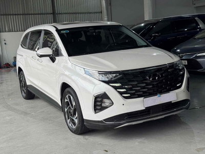 Hyundai Custin 2023 1.5 đặc biệt 50.000 km
