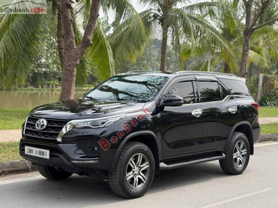 Xe Toyota Fortuner 2.4G 4x2 AT 2021