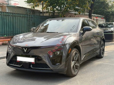 Xe VinFast VF7 Plus AWD 2024