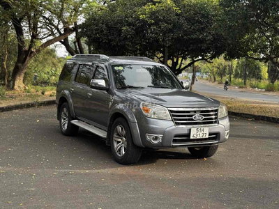 Ford Everest 2010 Xám 7 chỗ
