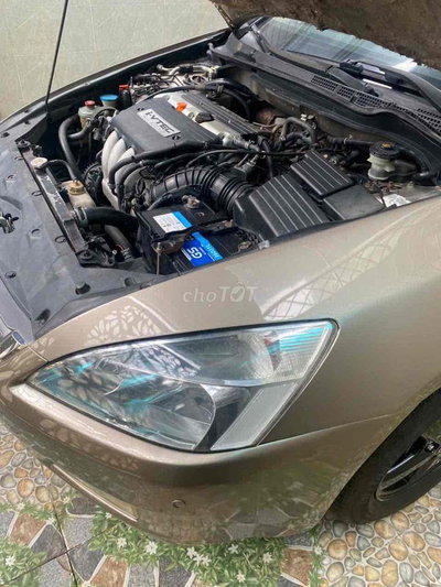 Honda Accord 2005 máy 2,4 số auto chạy đầm,chắc,êm