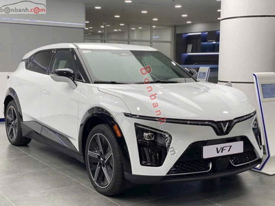 Xe VinFast VF7 Plus 2026
