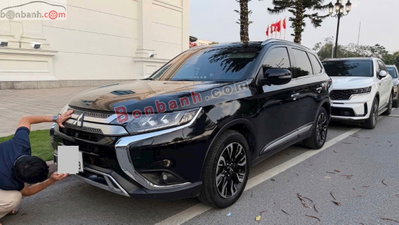 Xe Mitsubishi Outlander 2.0 CVT Premium 2020
