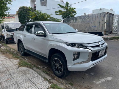 Mitsubishi Triton 2022 Trắng