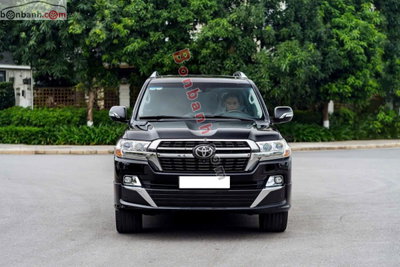 Xe Toyota Land Cruiser VX.R 5.7 V8 2016