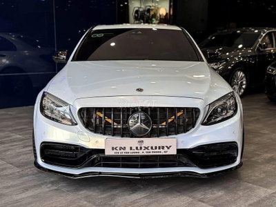 MERCEDES-BENZ C300 AMG 2019 Cực sang, thể thao