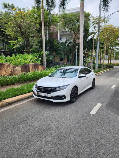 Honda Civic 2019 RS Trắng 73000 km