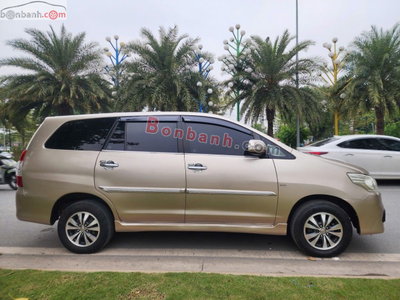 Xe Toyota Innova 2.0E 2017