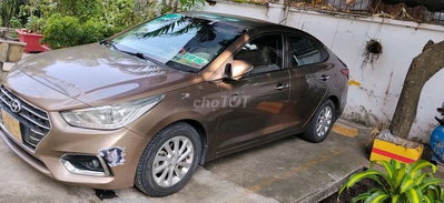 Hyundai Accent màu Nâu