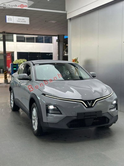 Xe VinFast VF6 Eco 2026