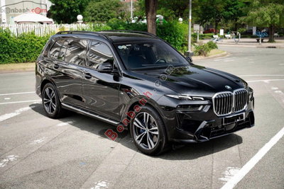 Xe BMW X7 xDrive40i M Sport 2025