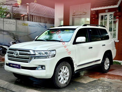 Xe Toyota Land Cruiser VX 4.6 V8 2016