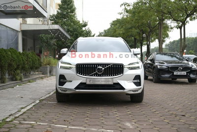 Xe Volvo XC60 Ultimate Bright B6 AWD 2024