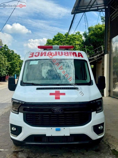 Xe Ford Transit Cứu Thương 2026
