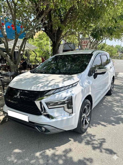 Mitsubishi Xpander 2024 Premium Trắng