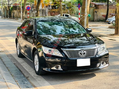 Xe Toyota Camry 2.0E 2014