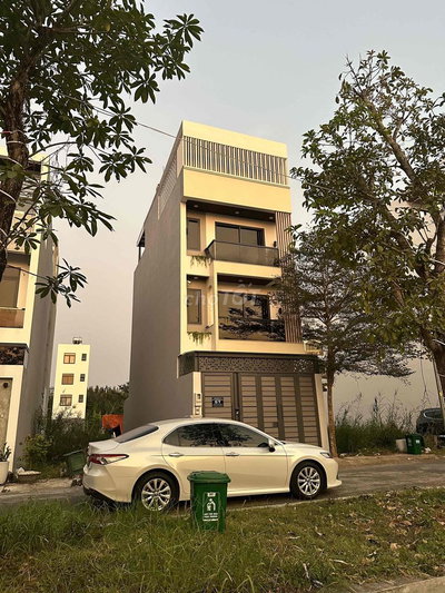 Toyota Camry 2021 Trắng 33000 km