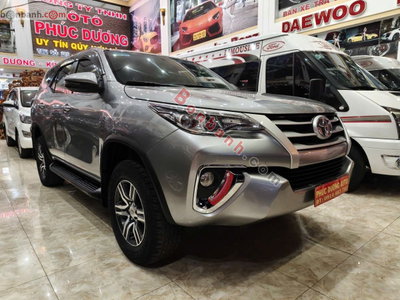 Xe Toyota Fortuner 2.4G 4x2 MT 2018